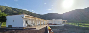 2 bedroom apartments los cristianos beach Tenerife tamaragua